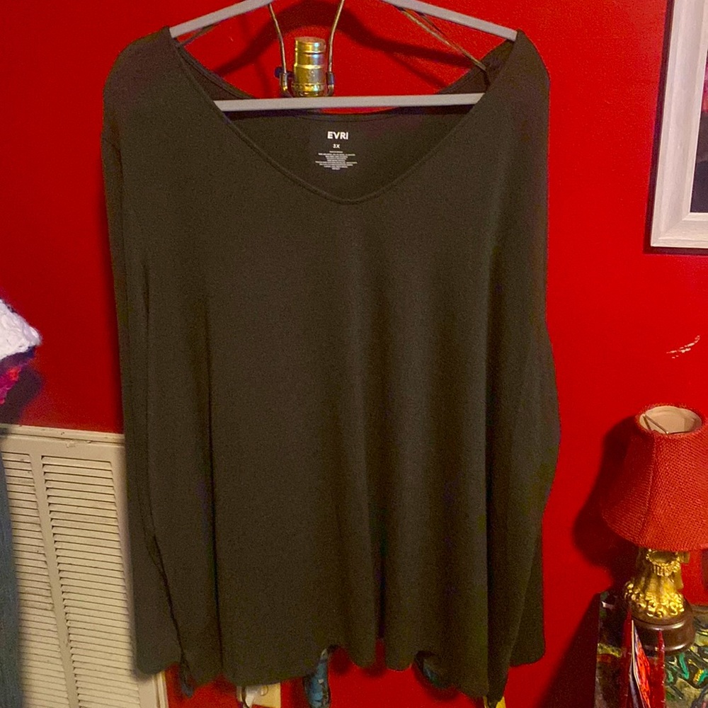 Evri LOOK at the BACK of this!!!